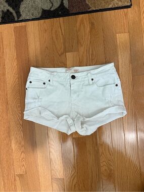 Women’s White Denim Rolled-Hem Shorts